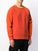 C.P. COMPANY lens detail crew-neck sweatshirt - Maison De Fashion 