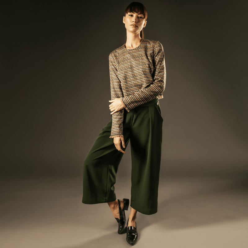 Green culottes with fringe top out of sync