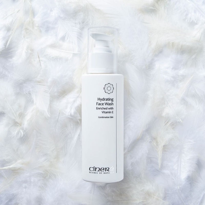 Cinere Hydrating Face Wash Enriched with Vitamin E 150ml 