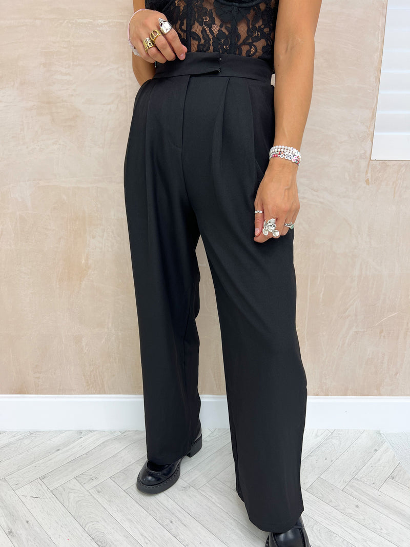 Tailored Suit Style Midi Trousers In Black