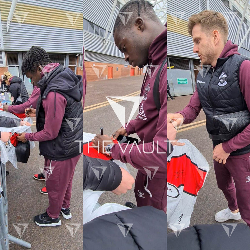 Squad Signed Southampton Shirt 2022-23 Home [18 Autographs]