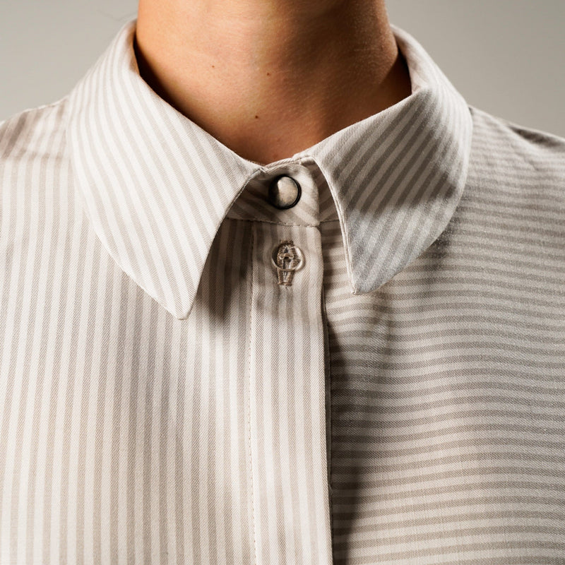 striped shirt dress collar detail