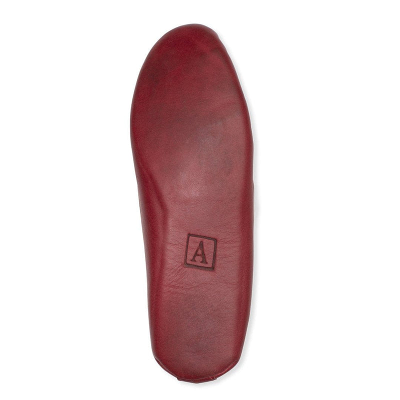 The Women's Moccasin in Pomegranate - Standard/Narrow