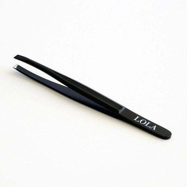 Lola Make Up by Perse Straight Black Tweezer 